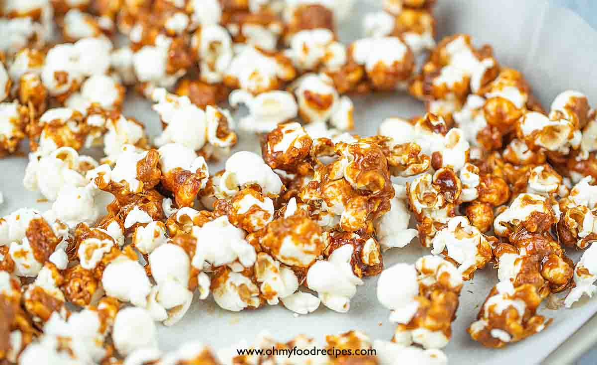 mixed popcorn with caramel 