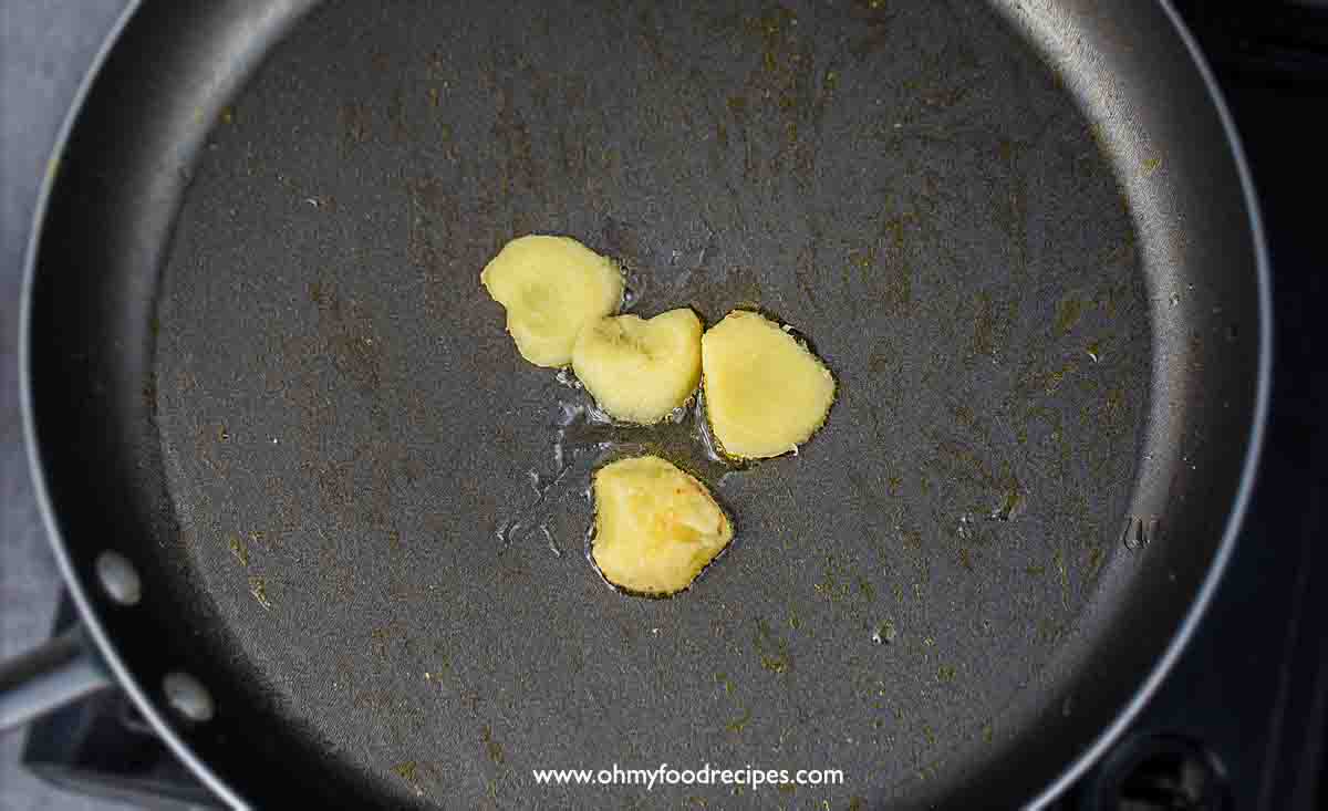 stir fry ginger in the pan top view