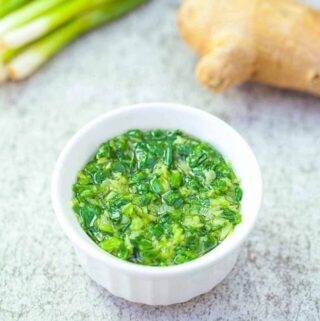 cropped-ginger-scallion-sauce-with-green-onion-and-ginger.jpg