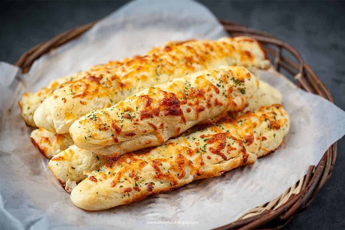 Garlic Cheese Bread Sticks