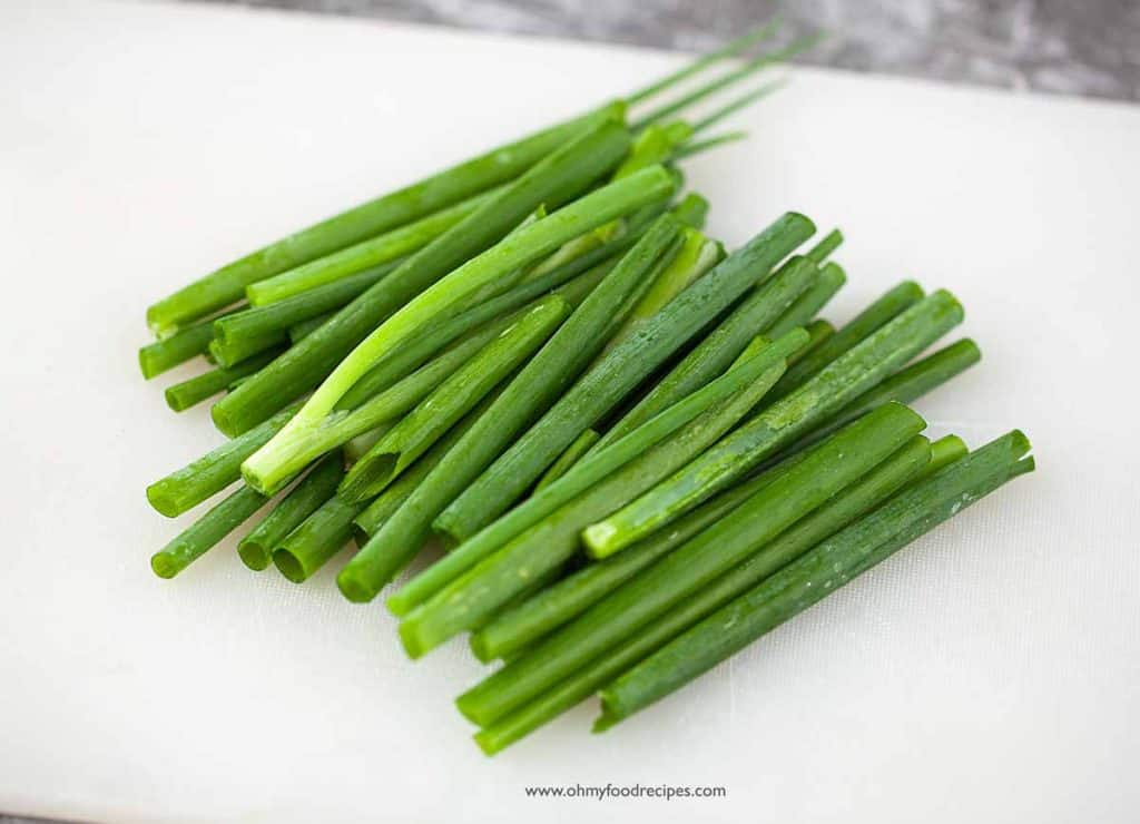  green onion cut into half