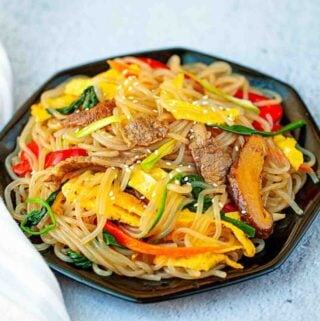cropped-japchae-korean-glass-noodles-2.jpg